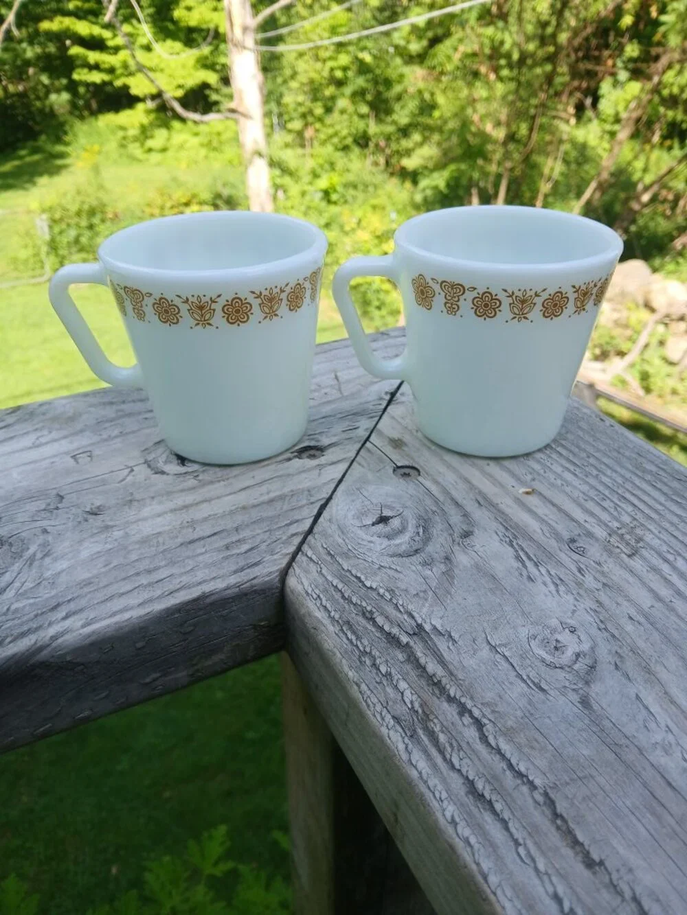 vintage pyrex white milk glass gold butterfly pattern coffee mugs made in USA